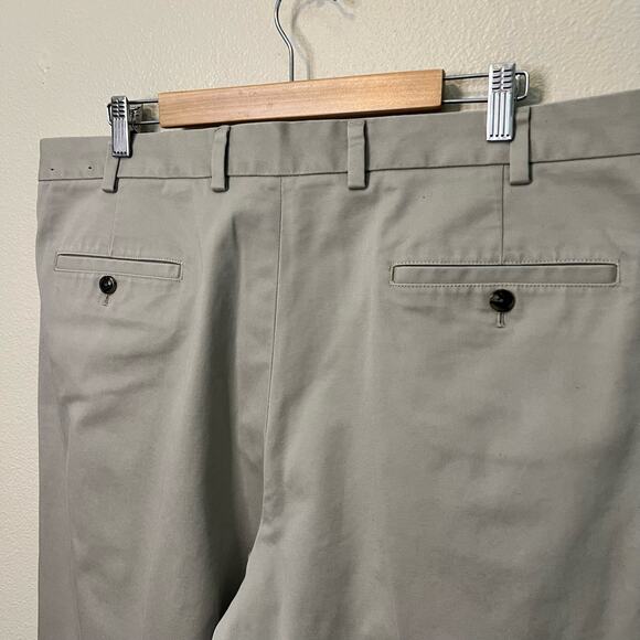 Brooks Brothers Tan Advantage Chino Elliot Pants Size 40x30 - Picture 3 of 5